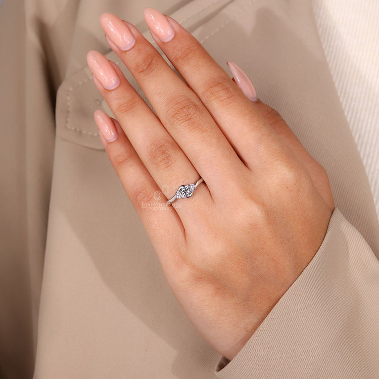 Handmade ring crafted with bypass setting ring.
