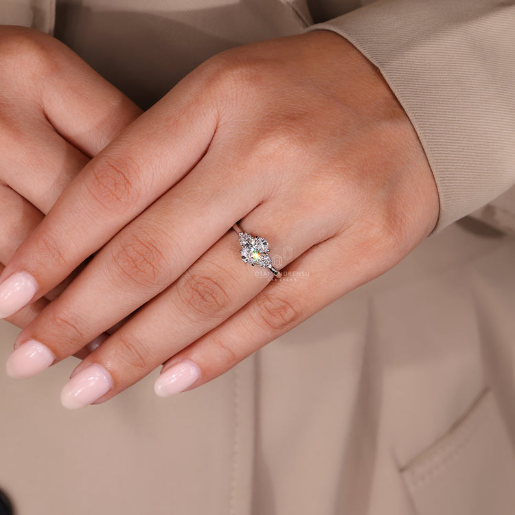 Lab Grown Diamond in muse setting.
