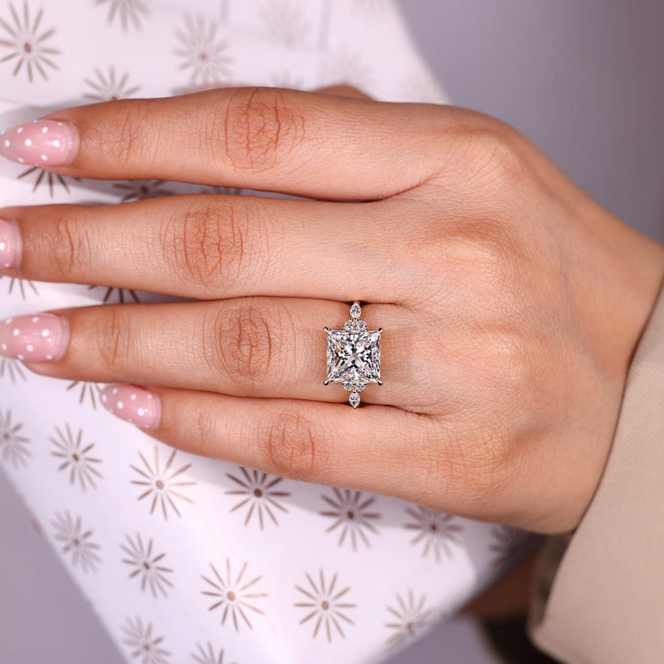 Seven stone Princess Cut Diamond Ring muse setting.
