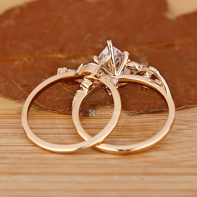 Handmade Dutch marquise bridal set with round diamonds.