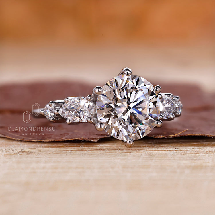 Handmade round diamond ring by Diamondrensu AU.
