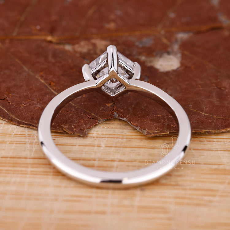 Lab Grown Diamond in princess cut engagement ring.
