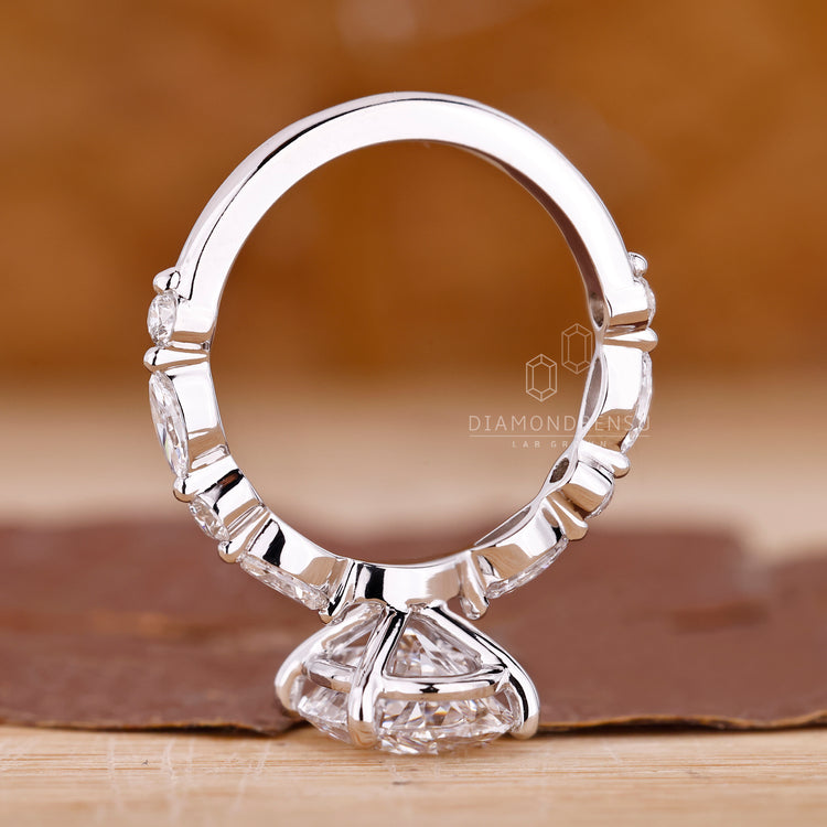 Buy Engagement ring with oval diamond engagement ring.

