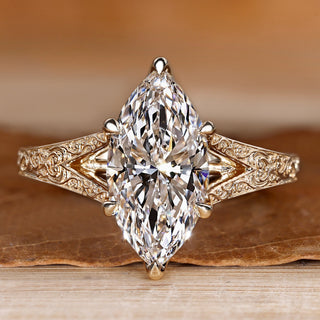 Marquise diamond ring solitaire Art Deco style.