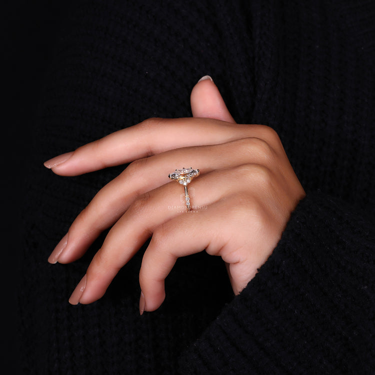 Dutch marquise diamond ring round stones vintage set.
