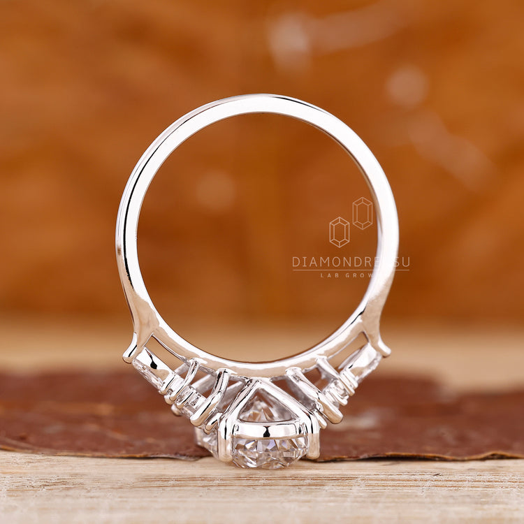 IGI certified handmade oval diamond ring.
