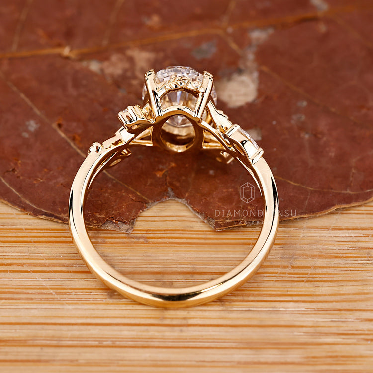 IGI certified oval diamond ring twisted shank.
