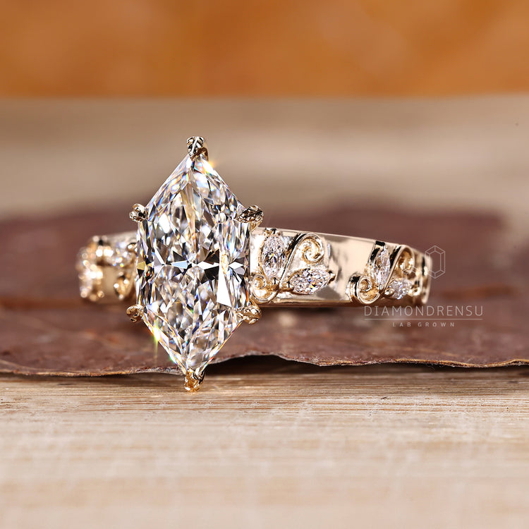 Dutch marquise ring with six leaf claw prong.
