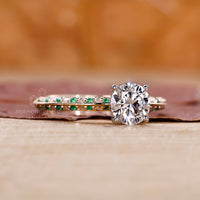 Custom two-tone lab grown diamond ring from Diamondrensu AU.
