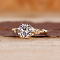 Yellow Gold Ring with vintage-inspired handmade details.
