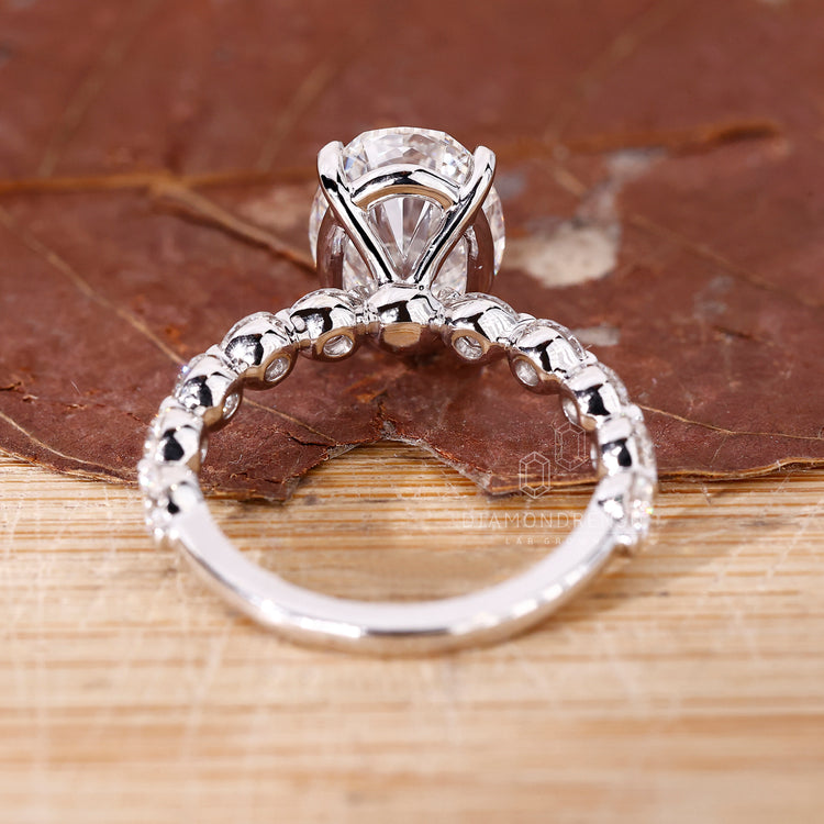 Lab Grown Diamond in oval diamond engagement ring.
