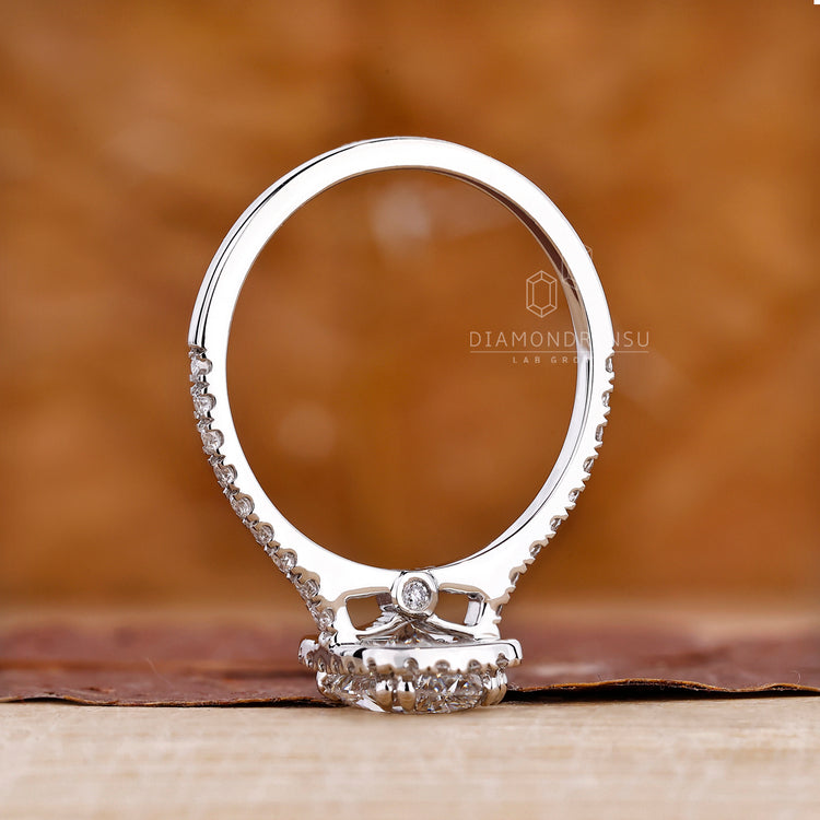 Handmade jewelry using lab grown diamond.
