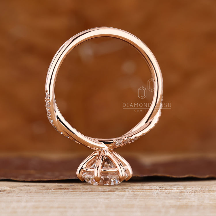 IGI certified round diamond ring six claw prong.