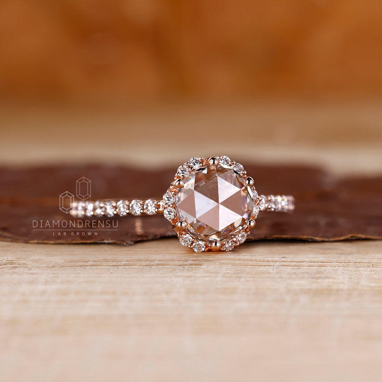 IGI certified round rose cut diamond ring design.

