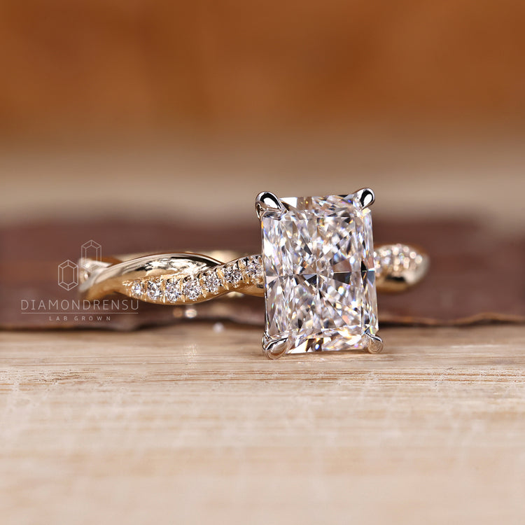IGI certified radiant cut diamond ring design.
