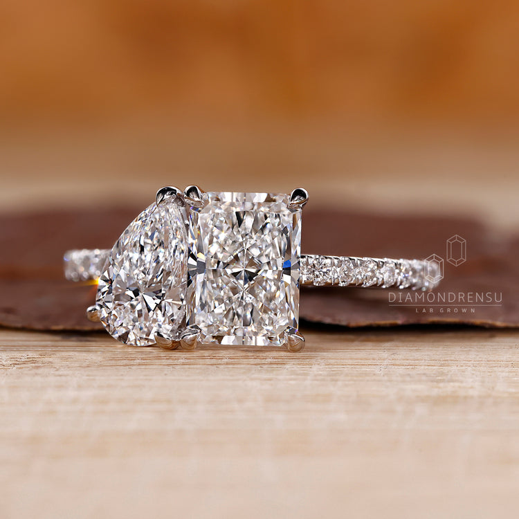 Lab grown toi et moi ring pear radiant diamond.
