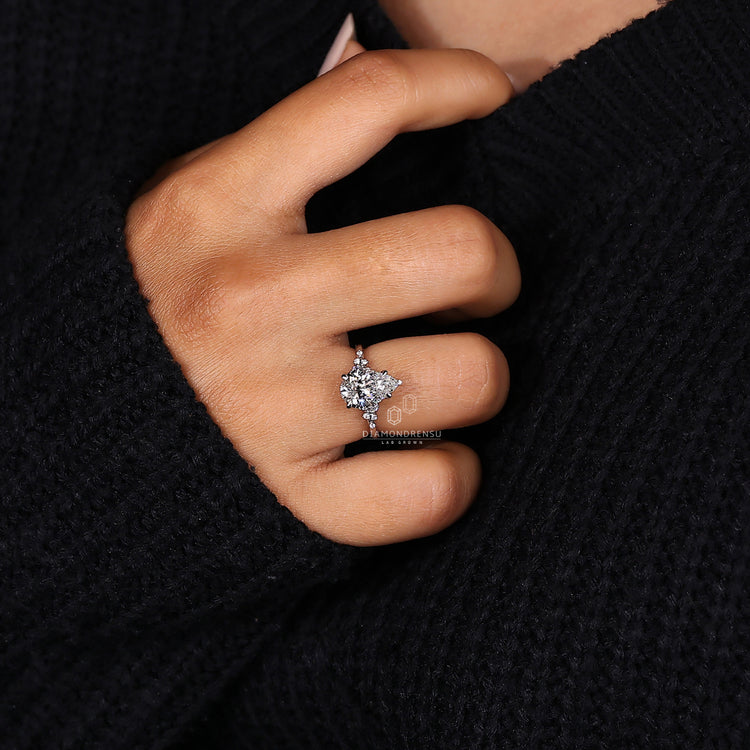 IGI certified stone crafted in handmade ring.
