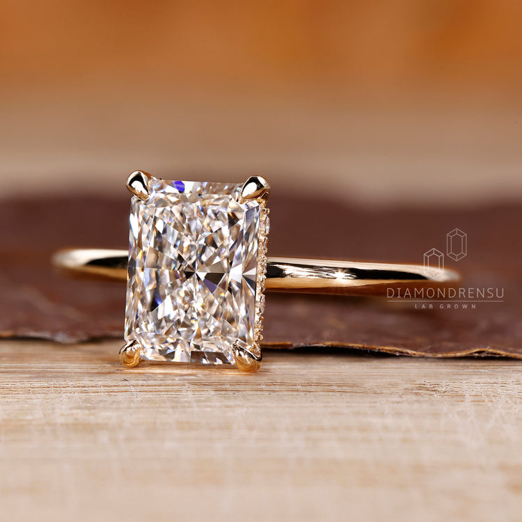 Diamondrensu AU handmade radiant cut diamond engagement ring.