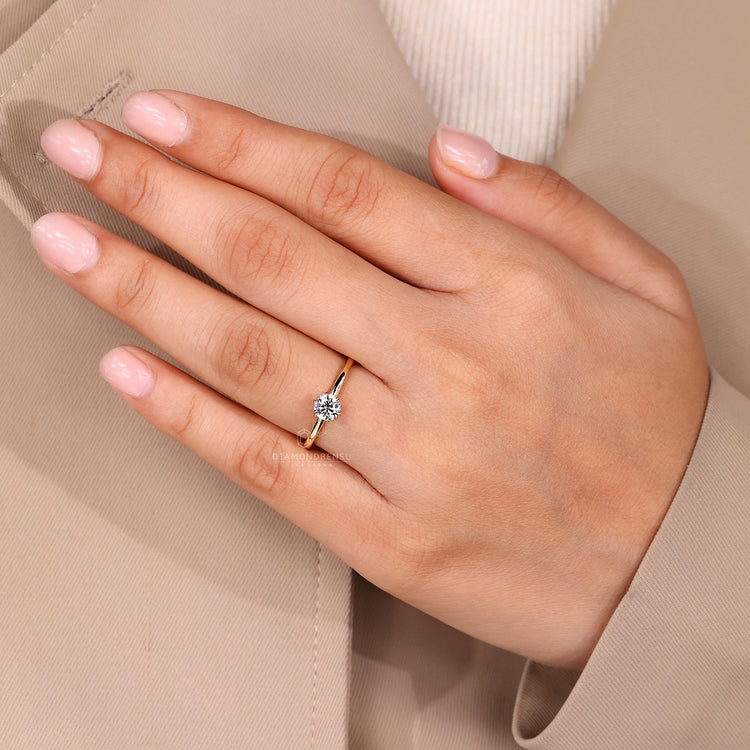 Handmade round cut diamond ring solitaire style.
