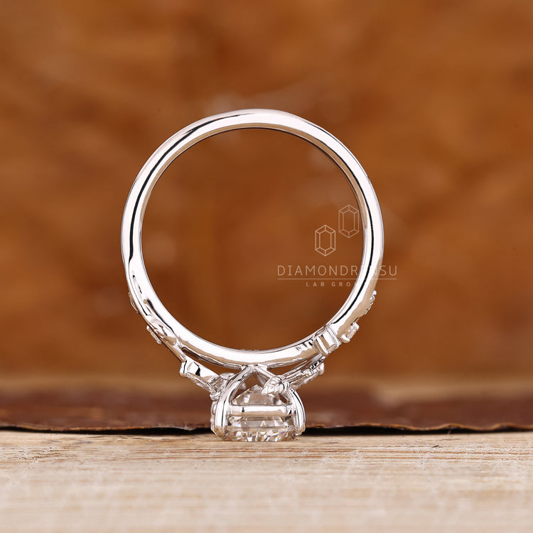 Get a feel for Nature with our Lab grown Coffin diamond ring style.