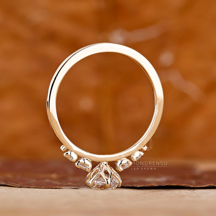 IGI certified Portuguese diamond ring tapered shank.
