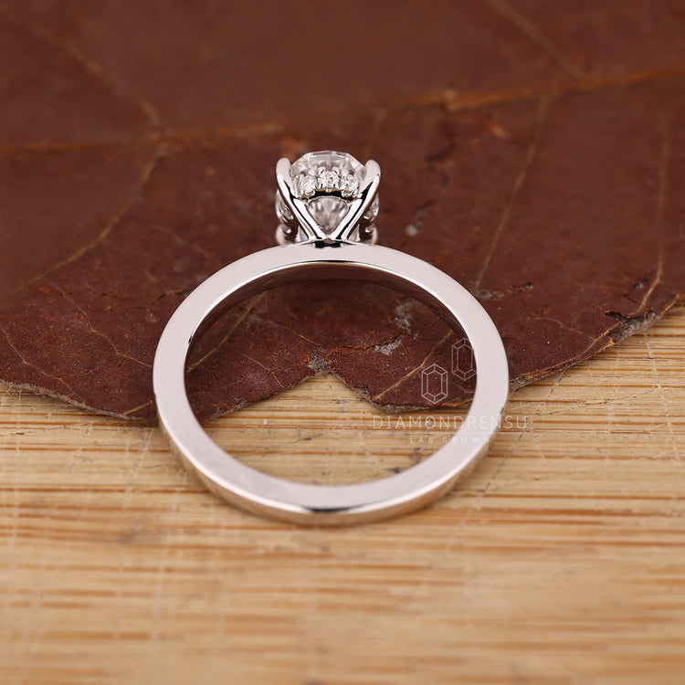 IGI certified oval engagement ring four claw set.
