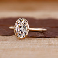 Diamondrensu AU handmade solitaire diamond engagement ring.
