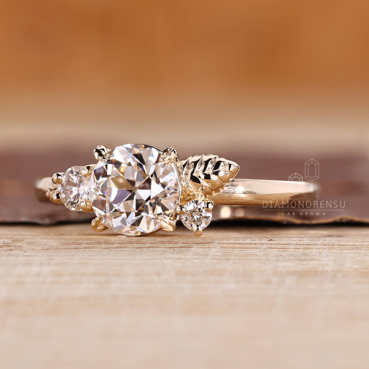IGI certified Round Old European Cut diamond ring.
