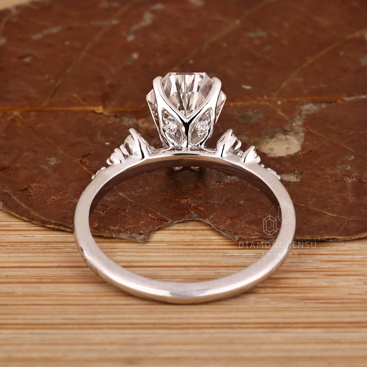 Diamondrensu AU coffin diamond ring cluster style.