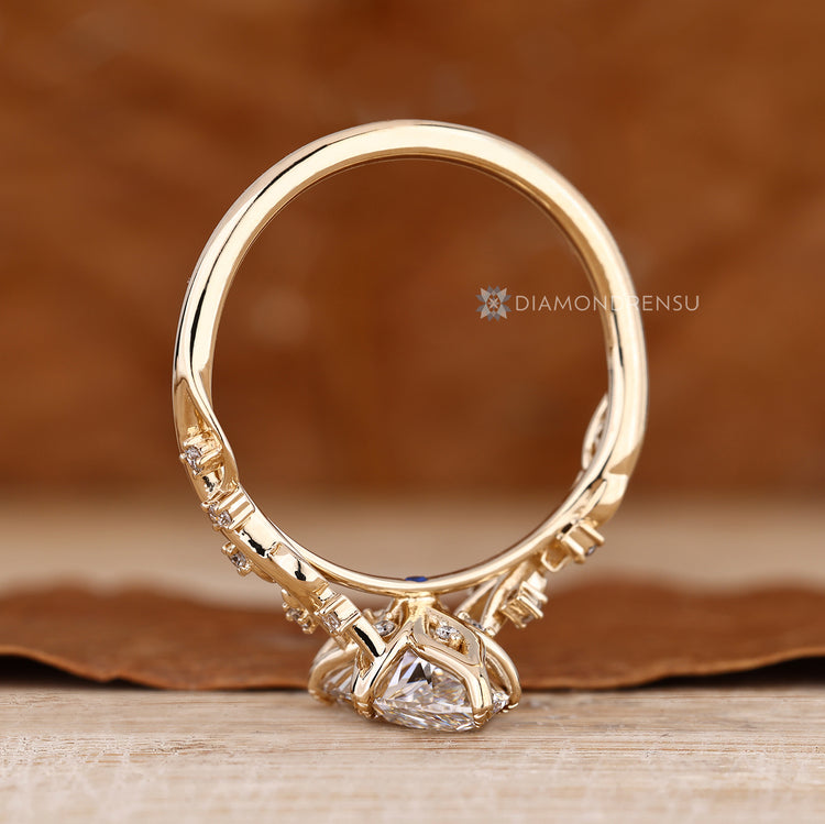 Diamondrensu AU marquise diamond ring.