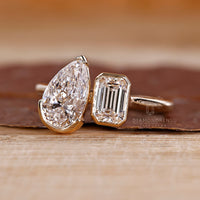 Lab grown toi et moi ring pear emerald diamond.
