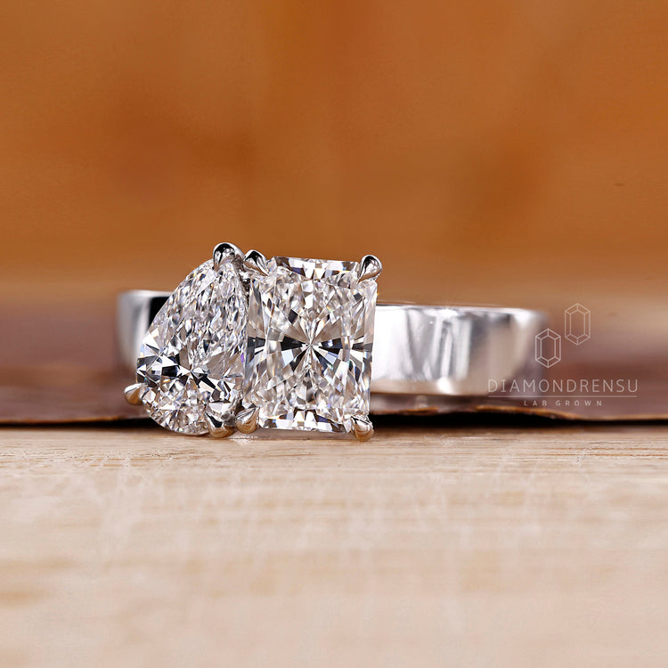 Diamondrensu AU handmade Toi et Moi diamond ring.
