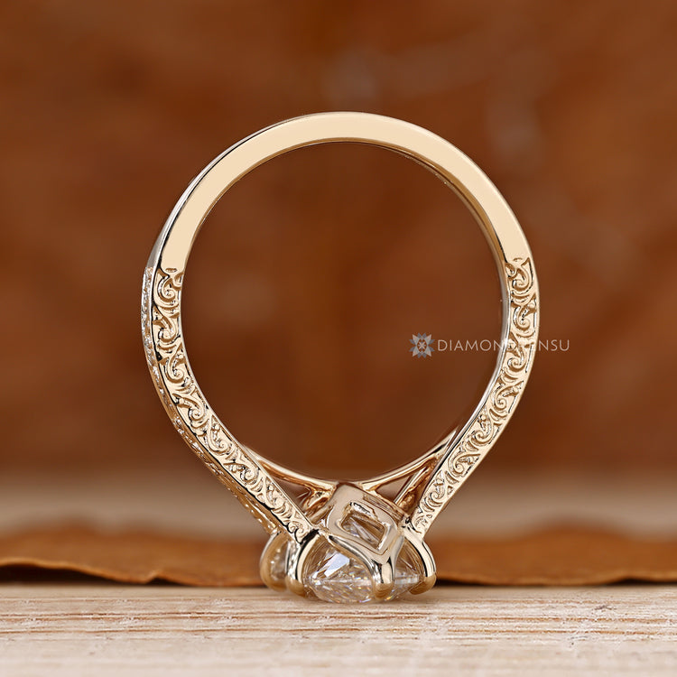 Diamondrensu AU marquise diamond ring vintage style.