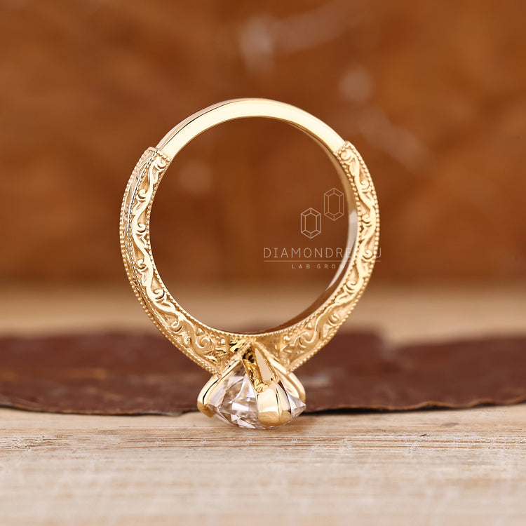 Dutch marquise diamond art deco ring.
