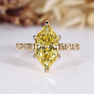 Dutch marquise diamond ring solitaire yellow diamond.