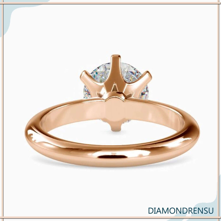 Six prong engagement ring designed for a secure and stylish stone setting.
