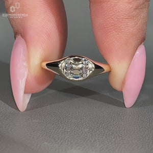 Cushion Old Mine Cut Ring flush setting design.
