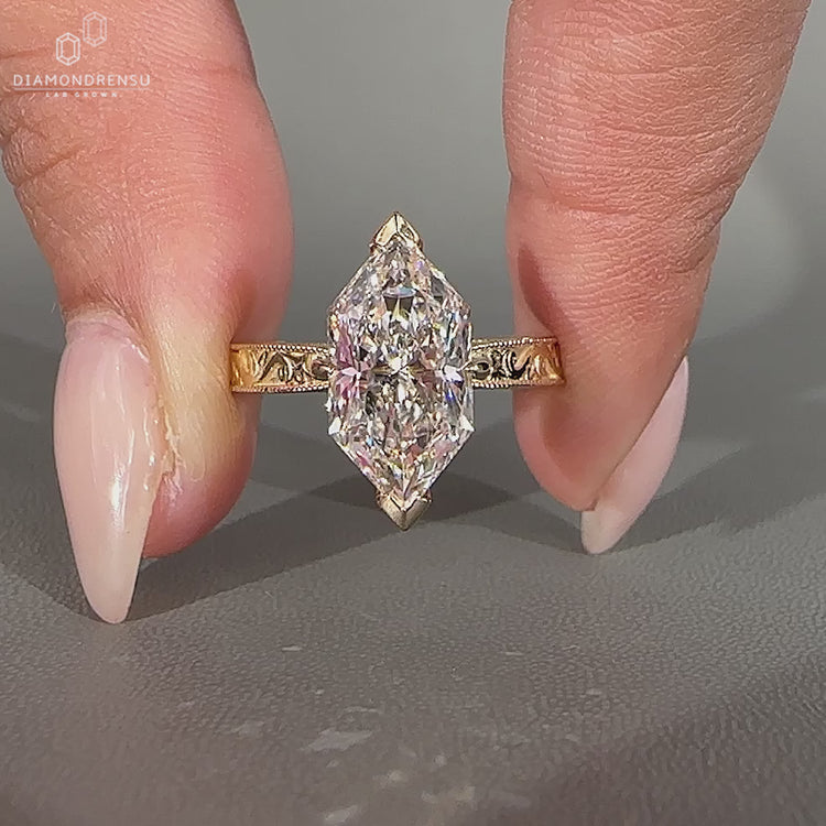 Dutch marquise diamond vintage ring.
