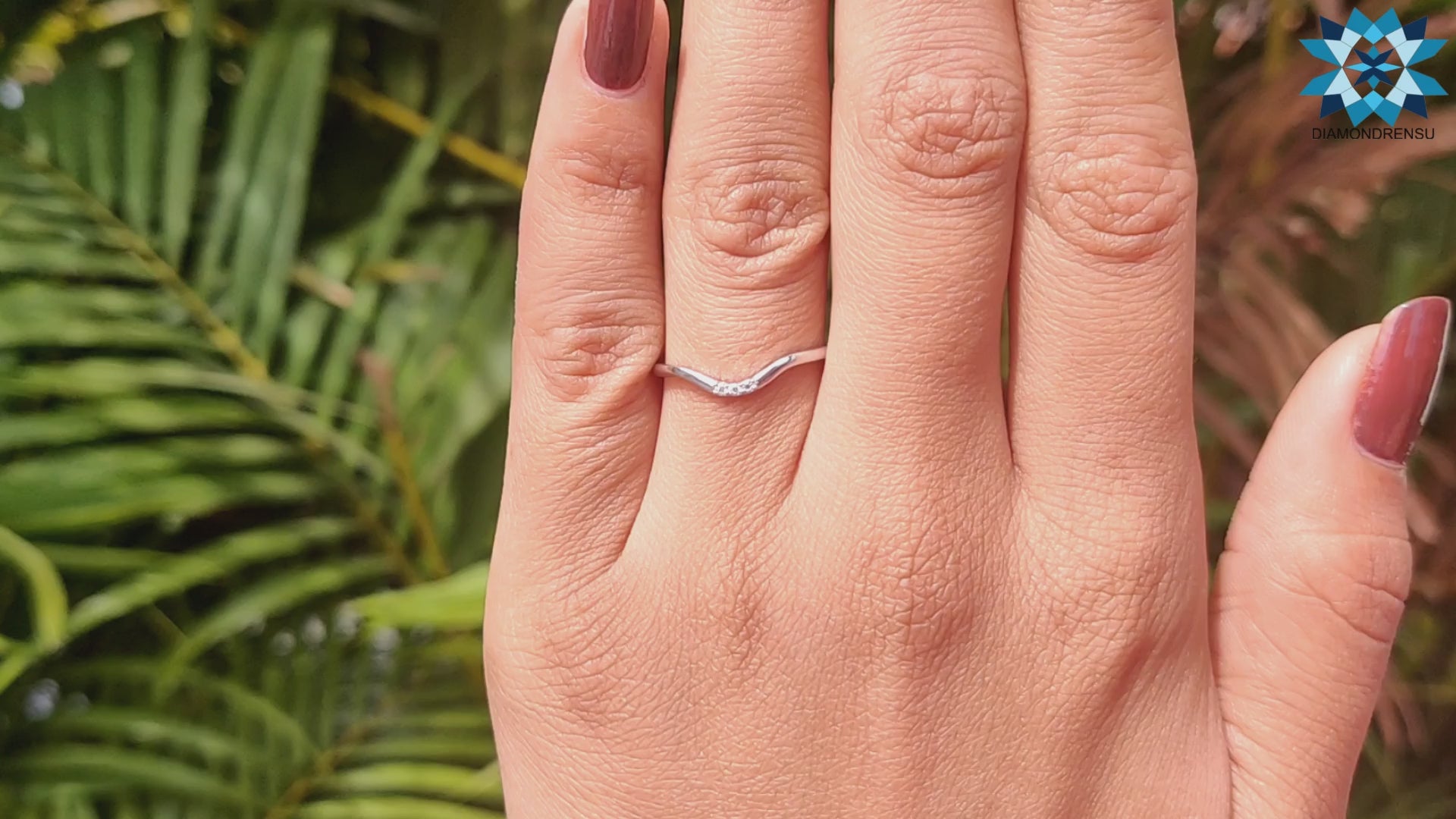Dainty Curved Delicate Classic Moissanite Wedding Band