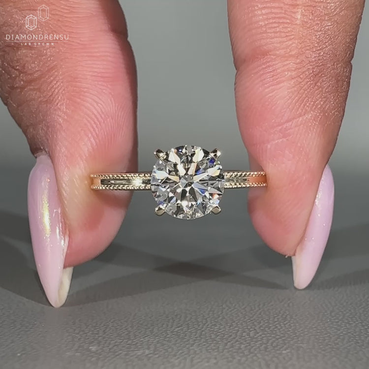 Milgrain setting used in 4 tab prong setting.

