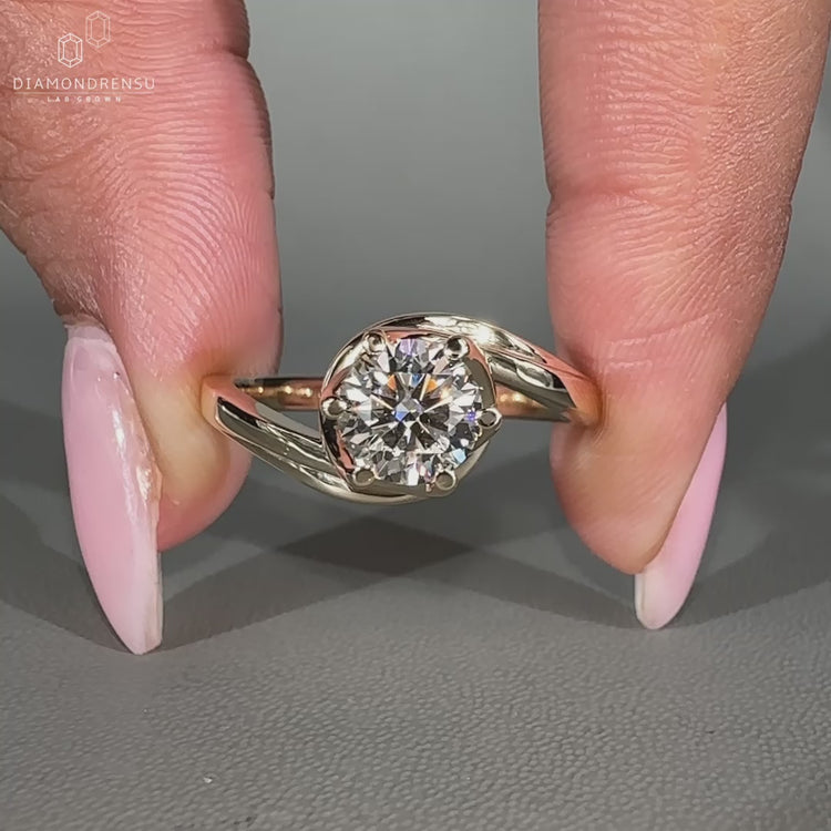 Round Cut Diamond Ring in a bypass ring setting.
