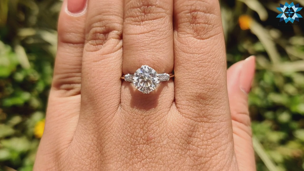 Unique 1.82 TW Round Cut Moissanite Vintage Style Engagement Ring