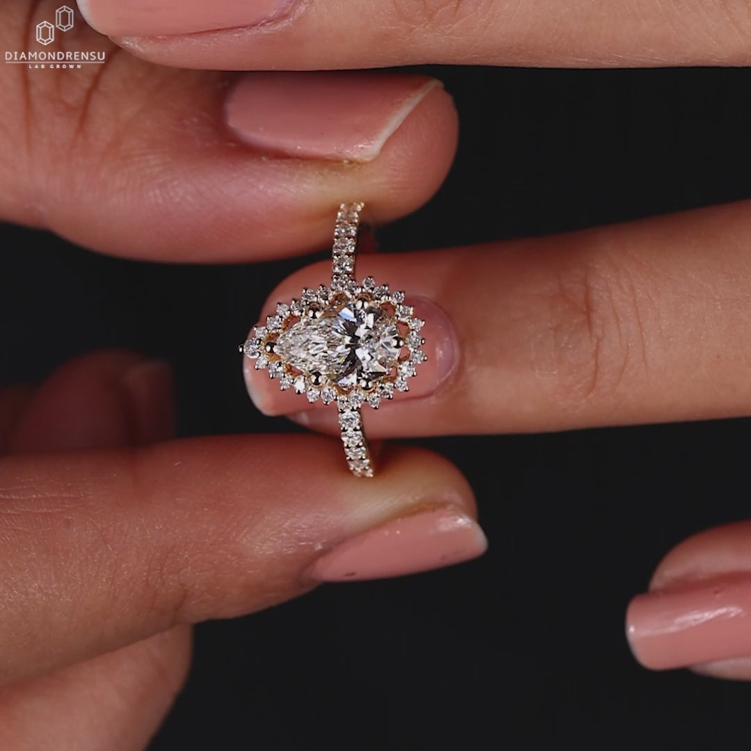 Pave setting for a stylish finish.
