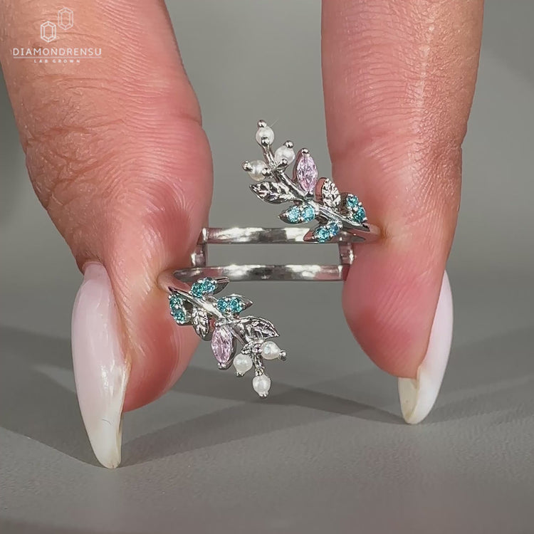 Round pearl band with dainty design.
