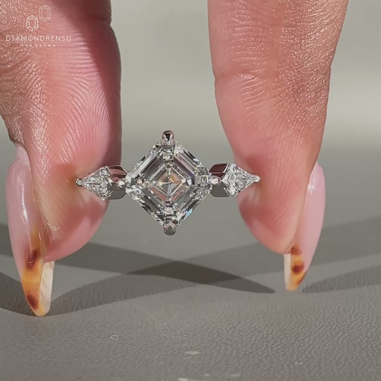 Tapered shank ring and shared prong work well.
