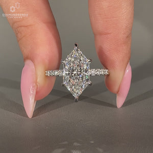 Dutch marquise diamond engagement ring in white gold ring.
