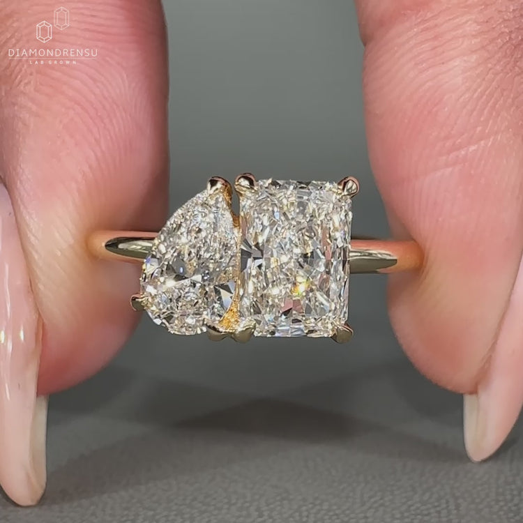 Claw prong setting used in 2 stone engagement ring.
