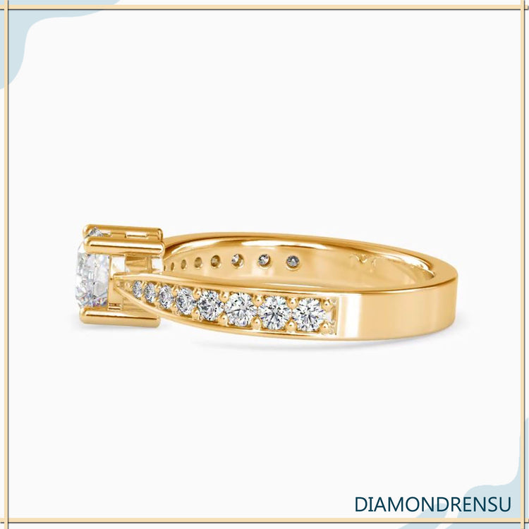 1 carat round diamond ring in a unique diamond ring style with a tapered shank engagement ring design.
