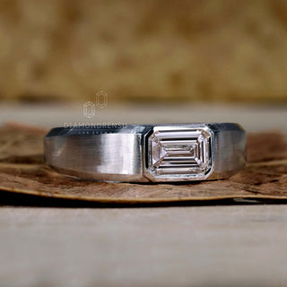 Emerald Cut Lab-Grown Diamond Bezel Setting Men's Ring 1 - 2 CT