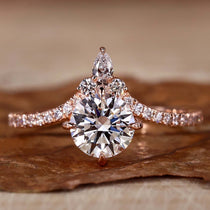 round engagement ring